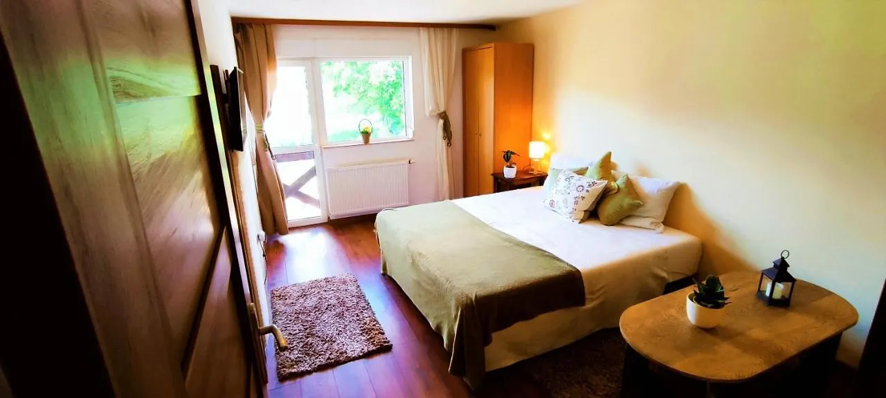 Apartamenty i Pokoje Gorski Widok-Sala Kominkowa Karpacz